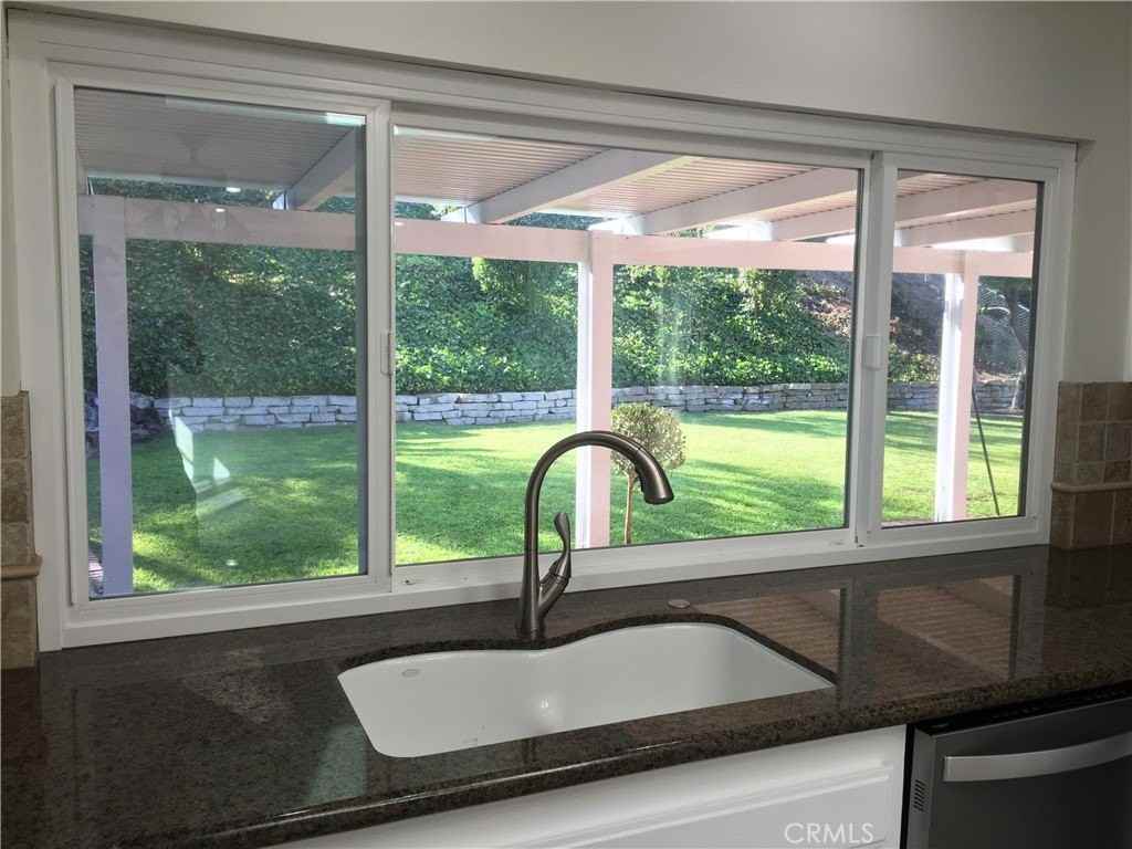 23692 Via Calzada - Photo 3 of 15