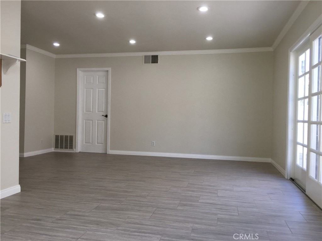 23692 Via Calzada - Photo 4 of 15