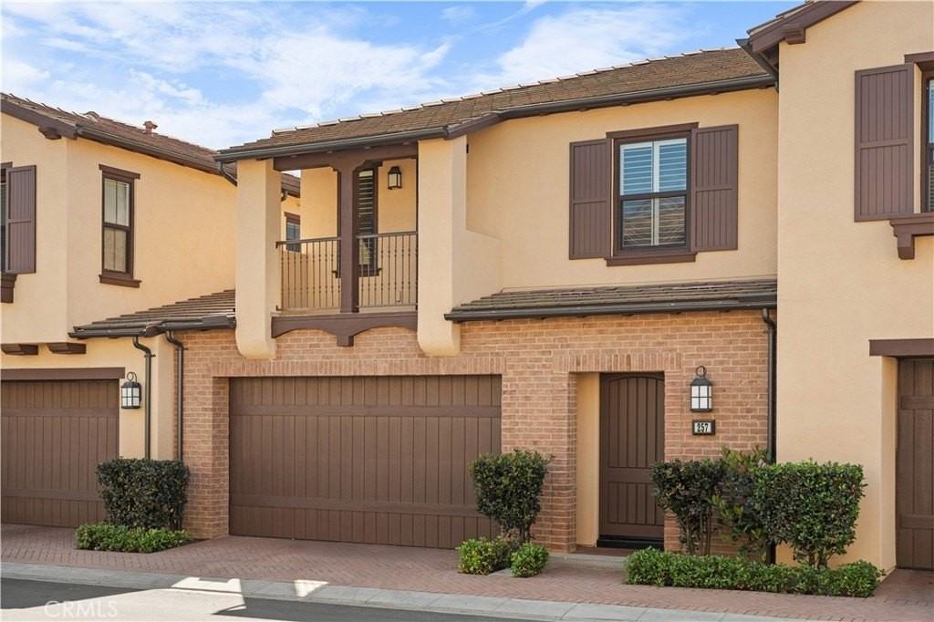 257 Rodeo - Photo 3 of 50