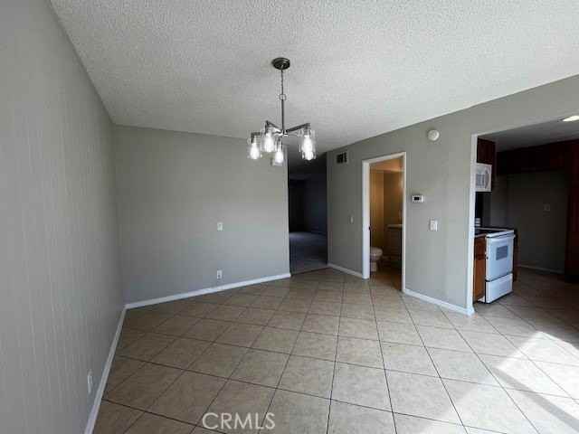 4530 Larwin Ave - Photo 6 of 23
