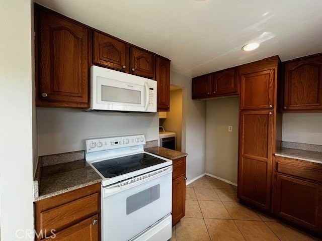4530 Larwin Ave - Photo 7 of 23