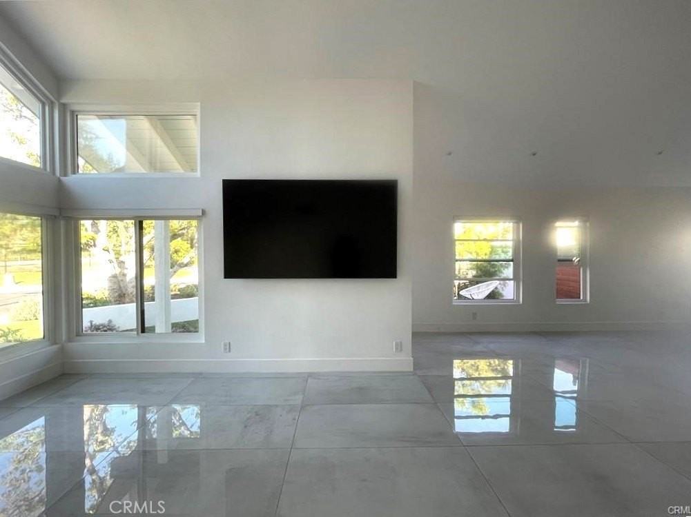 1 Tamizar - Photo 2 of 33