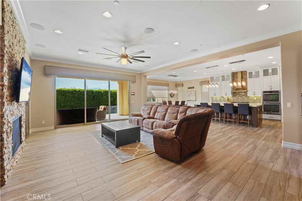 46073 Roudel Ln - Photo 6 of 44