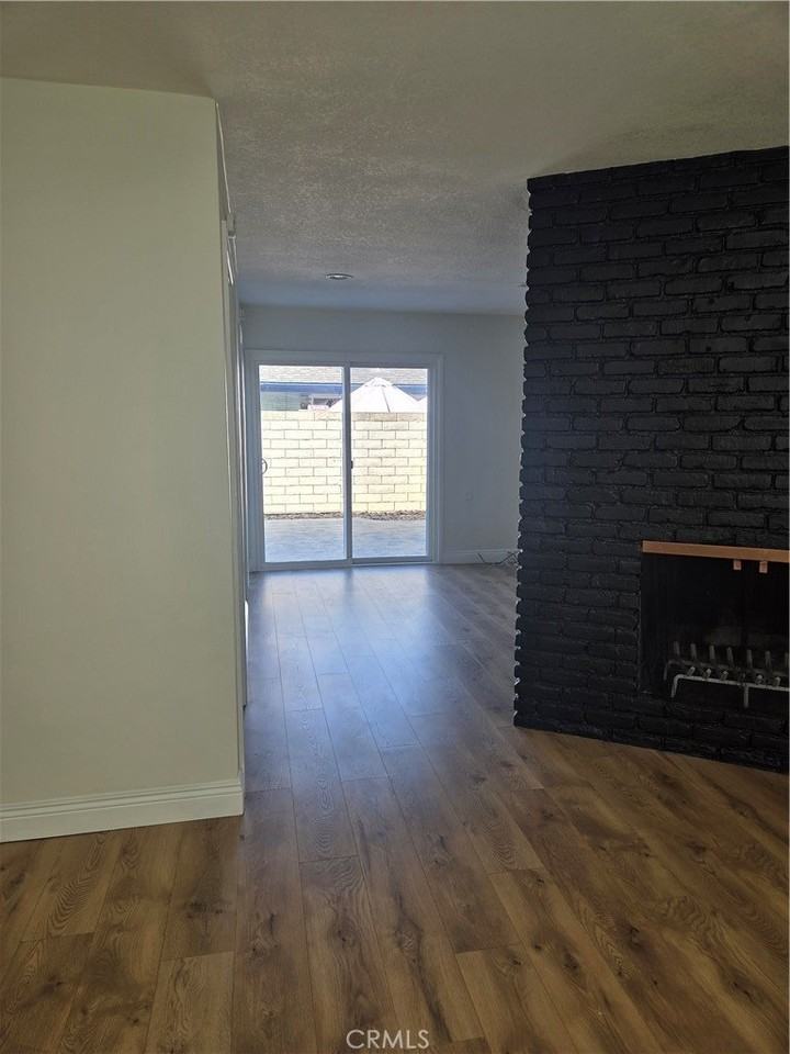 1107 W Memory Ln #6C - Photo 4 of 34