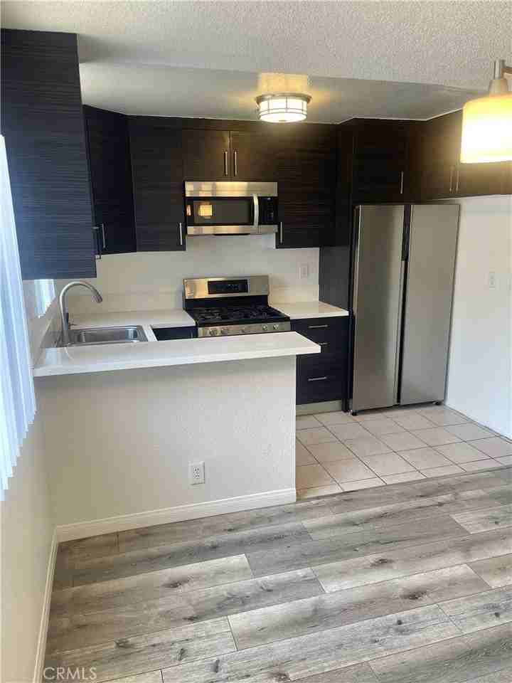 518 Oak St #7 - Photo 6 of 23