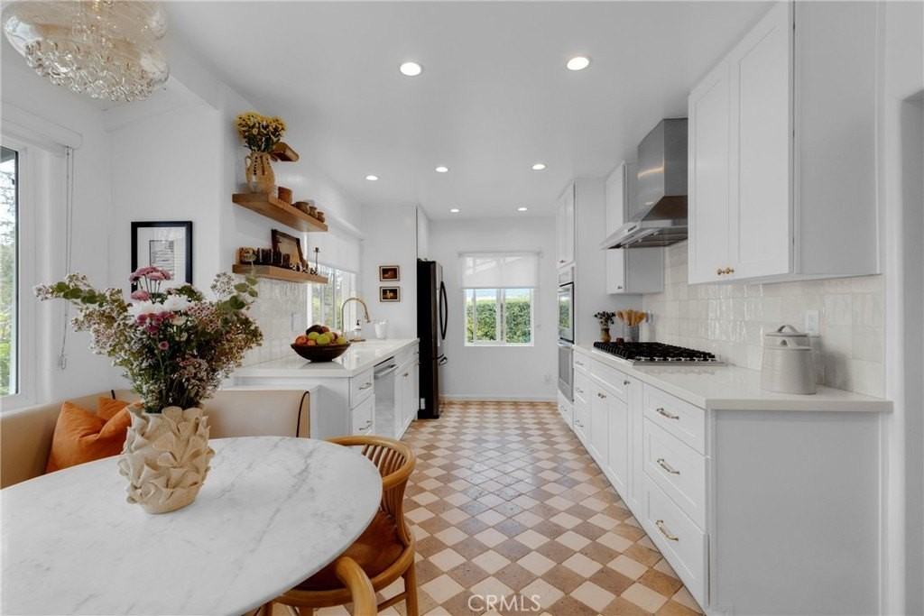 23936 Nomar St - Photo 4 of 20