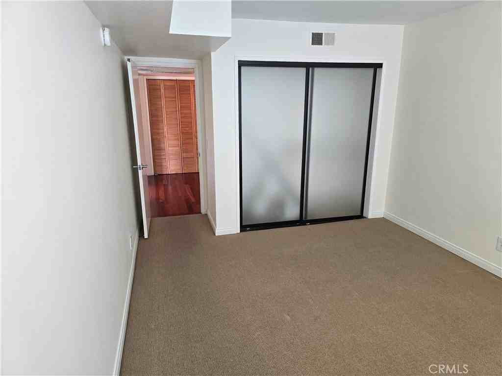 702 Park Ave #305 - Photo 7 of 17