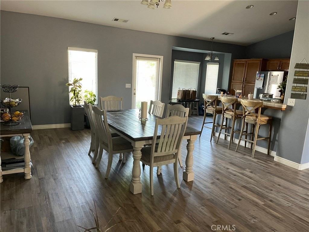 2403 N Crowe St - Photo 5 of 14