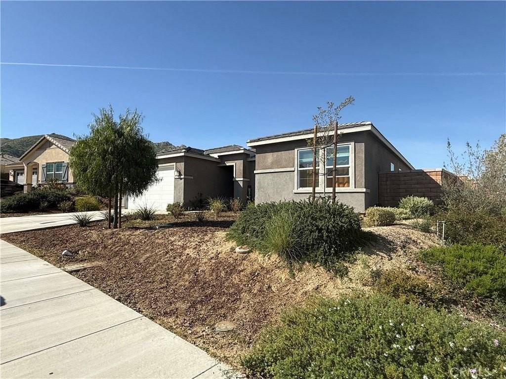 7815 Montecito Ln - Photo 3 of 18