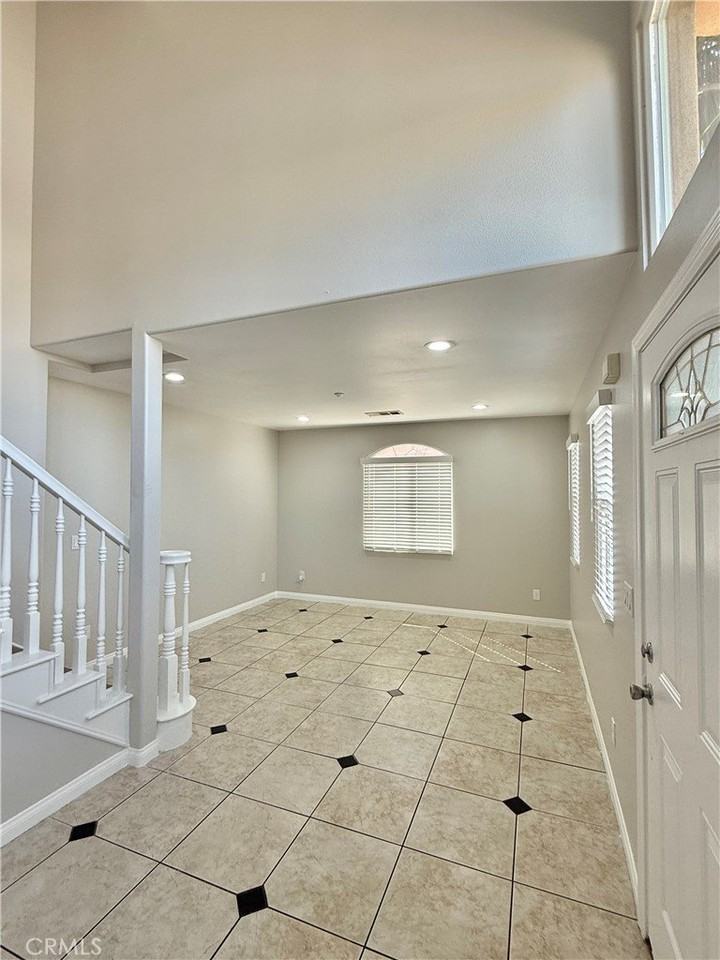 930 S Charlotte Ave #A - Photo 2 of 19