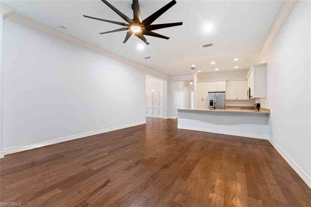 13419 Silktail Dr - Photo 4 of 19