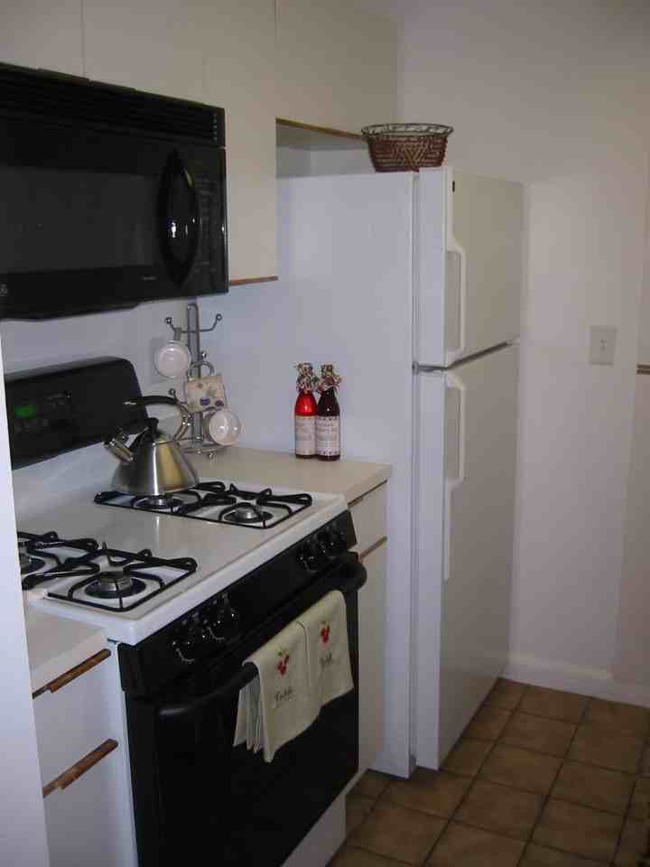 98 Sherman Rd - Photo 3 of 4