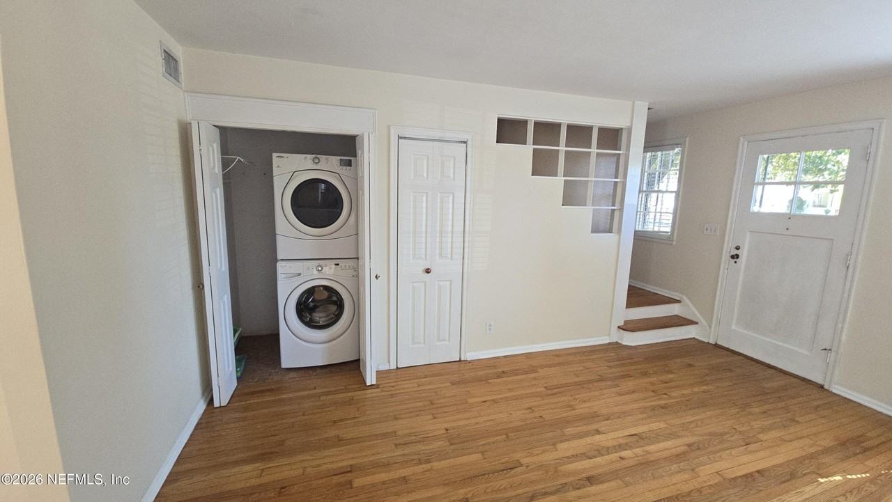 3665 Saint Johns Ave - Photo 6 of 20