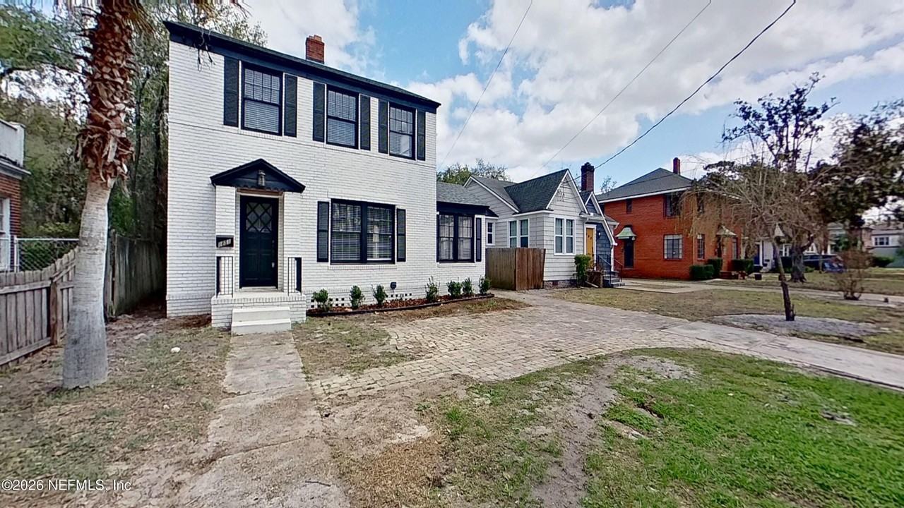 1651 Flagler Ave - Photo 3 of 25