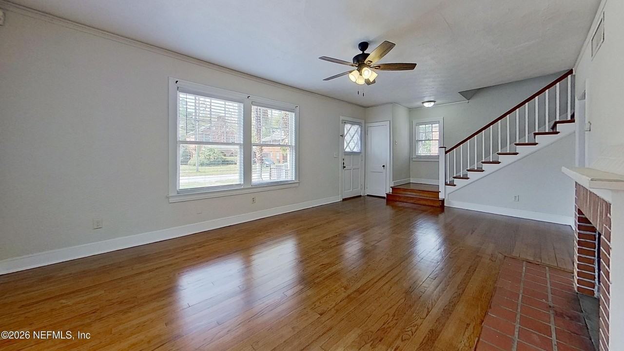 1651 Flagler Ave - Photo 4 of 25