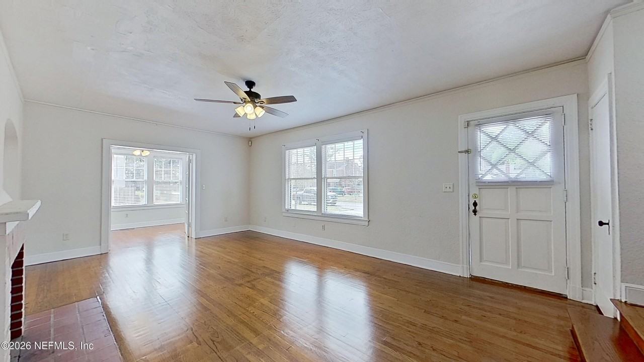 1651 Flagler Ave - Photo 6 of 25