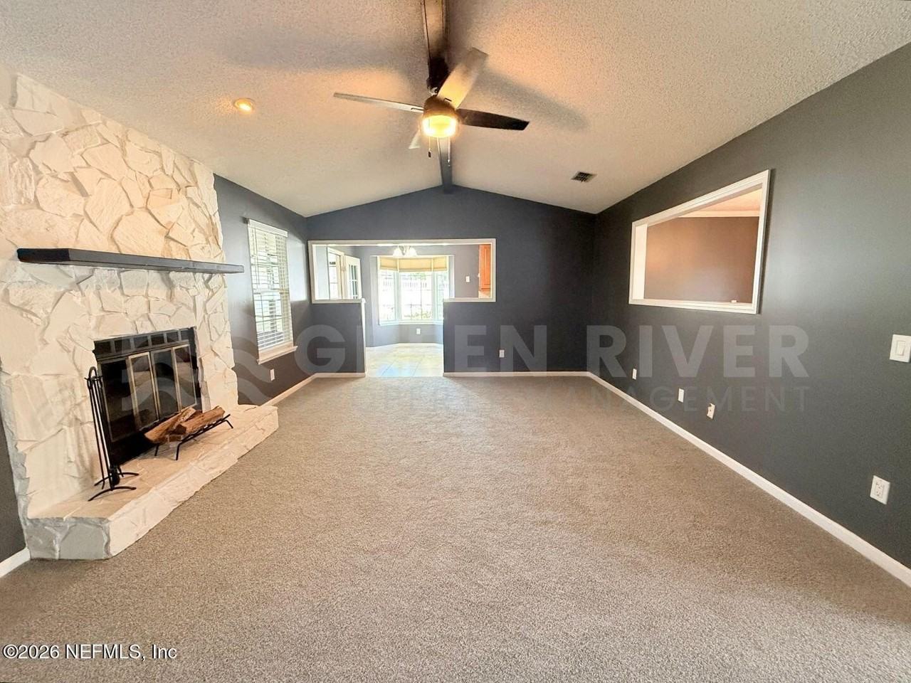 2285 Richard Lee St - Photo 6 of 41