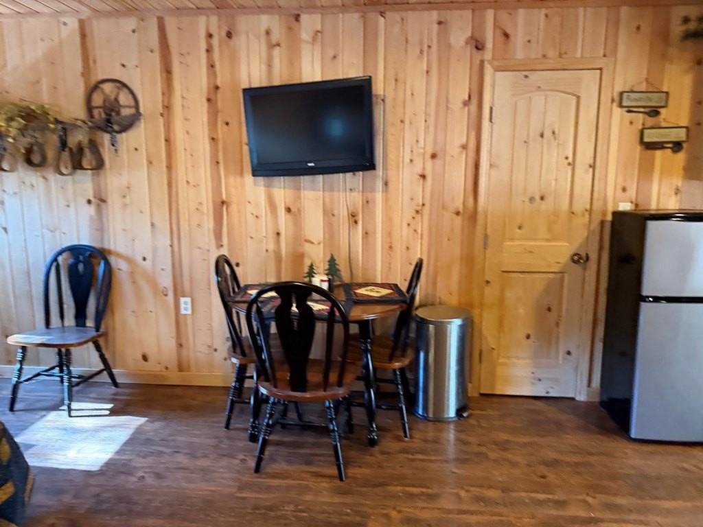 241 Owl Roost Trl - Photo 5 of 16