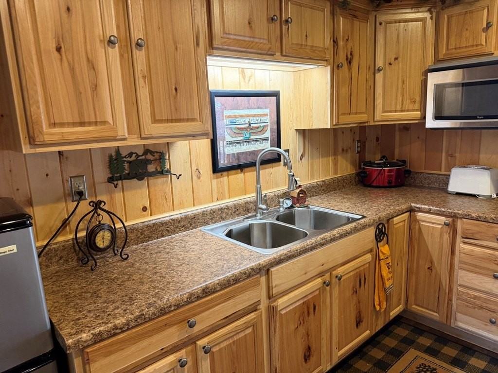 241 Owl Roost Trl - Photo 7 of 16