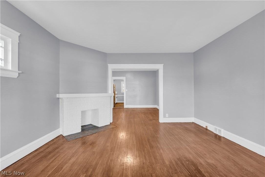 1239 W 115th St Apt 1 - Photo 4 of 22