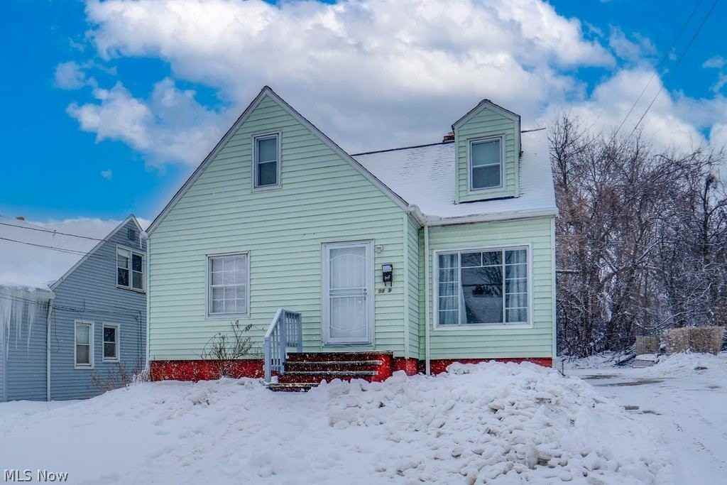 9809 Way Ave - Photo 2 of 27