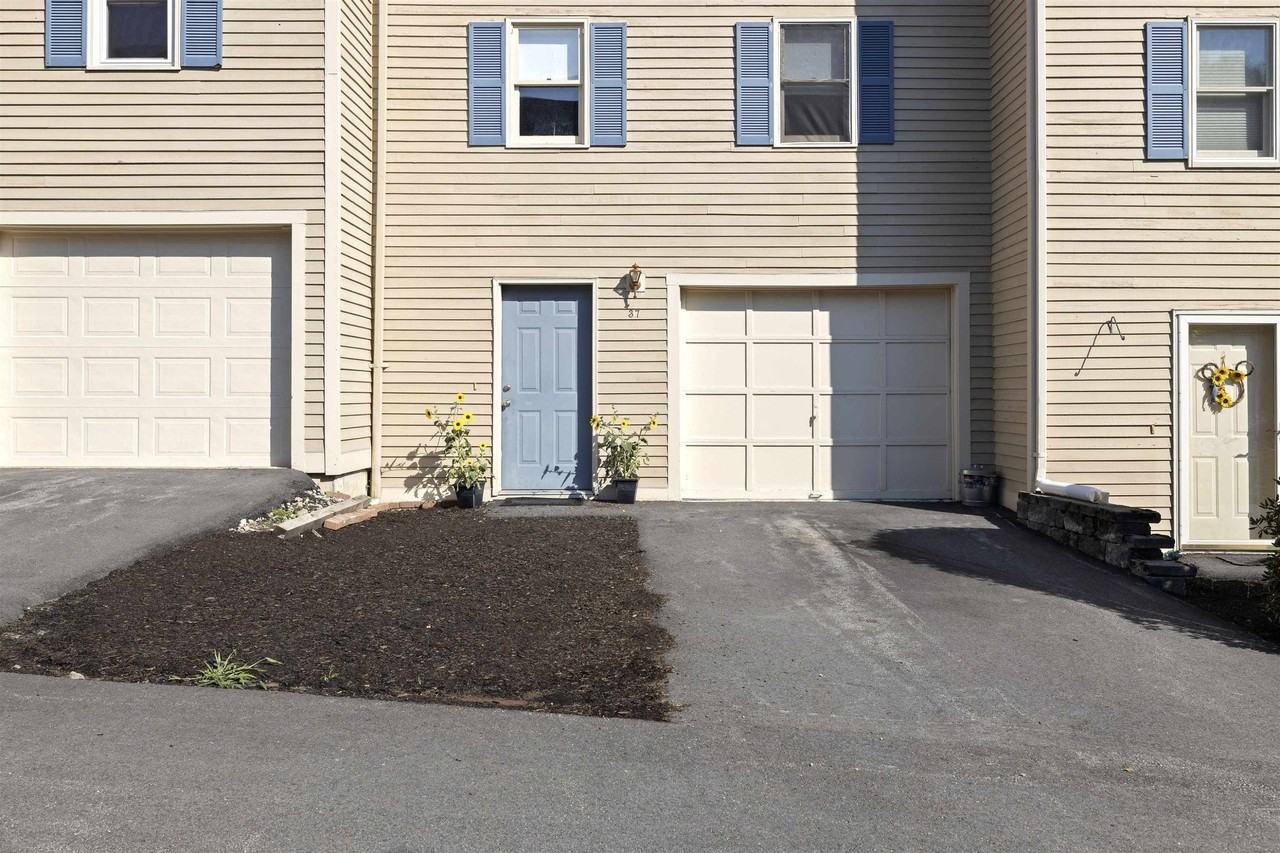 37 Fords Landing Dr - Photo 2 of 24