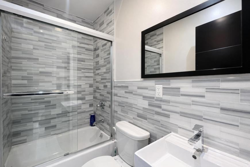 961 Columbus Ave - Photo 4 of 10