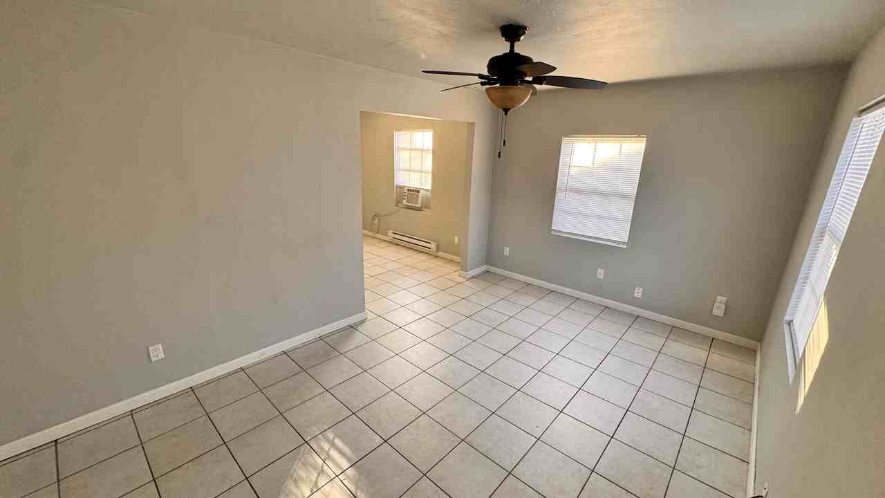 2620 Ne 19th St #1 - Photo 4 of 16