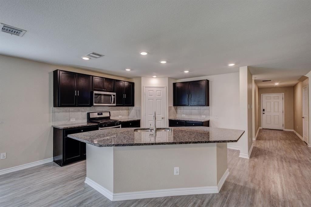 2700 Tobias Ln - Photo 4 of 22