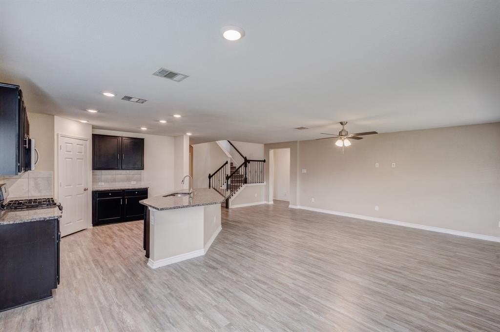 2700 Tobias Ln - Photo 5 of 22