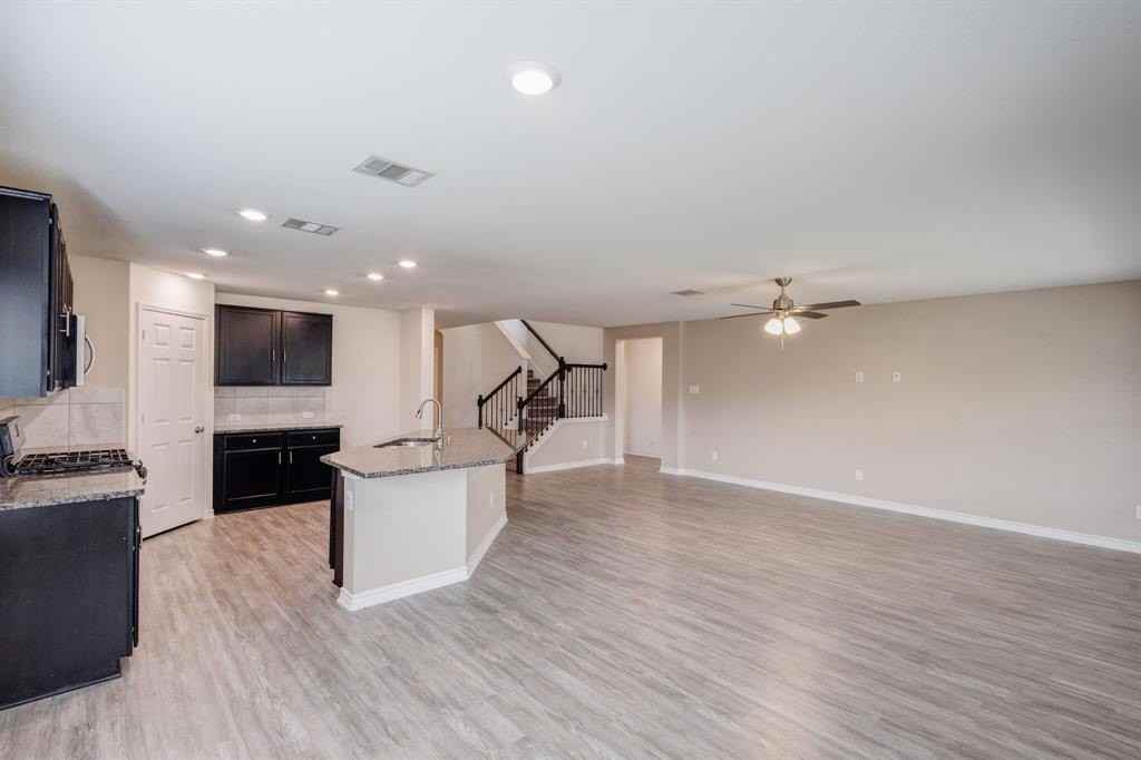 2700 Tobias Ln - Photo 6 of 22