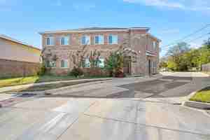 featured image of 609 Meadow View Ct #102