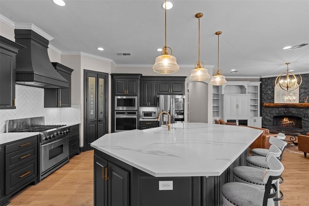 1621 Hidden Bluff Ct - Photo 2 of 39