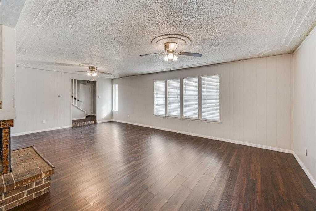 6917 Bennington Dr - Photo 4 of 12