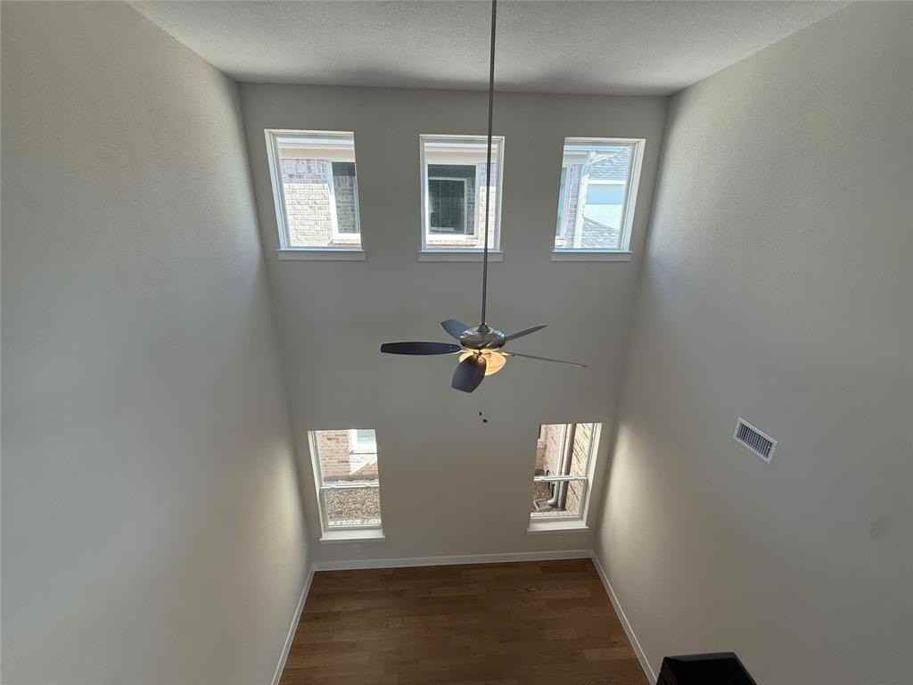 2982 Eleanor Dr - Photo 3 of 29