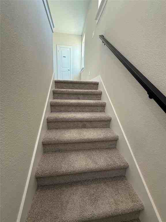 2982 Eleanor Dr - Photo 7 of 29