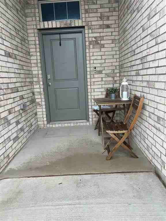 8613 Horseshoe Hill Ct - Photo 3 of 16