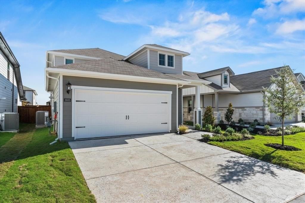 3935 Worth Dr - Photo 2 of 38