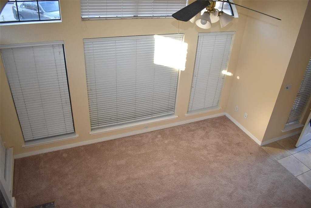 821 Ashford Dr - Photo 5 of 12