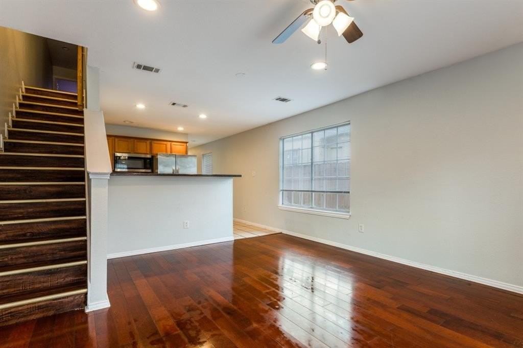 1909 May St #1909 - Photo 5 of 12