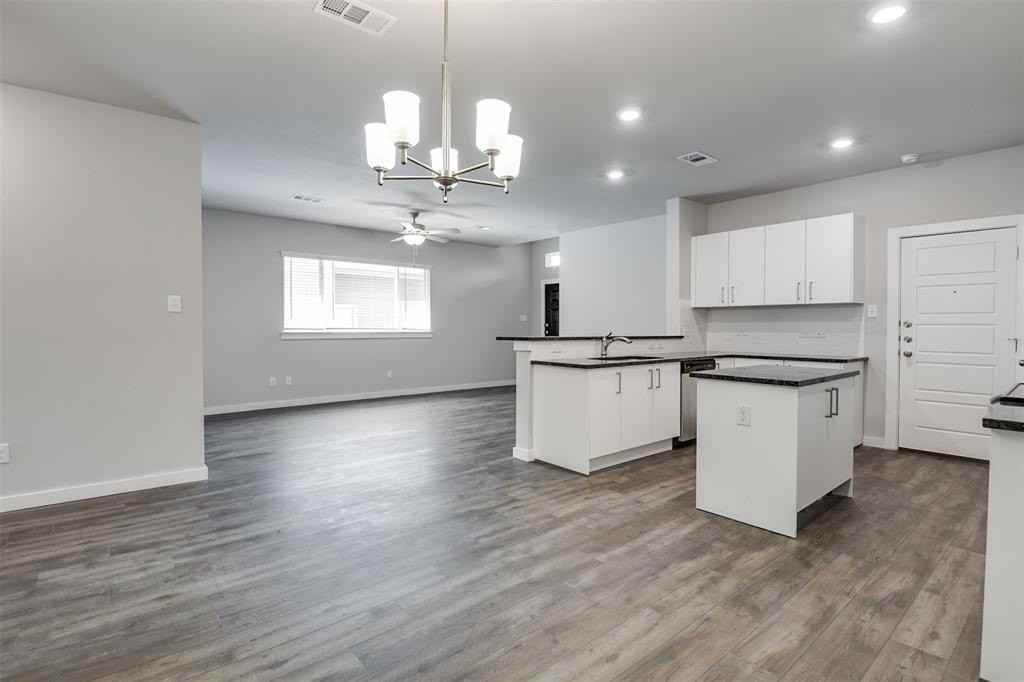 612 Wheatfield Dr - Photo 7 of 19