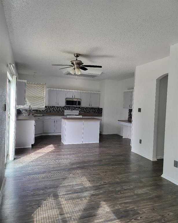 513 Pineview Ln - Photo 4 of 6