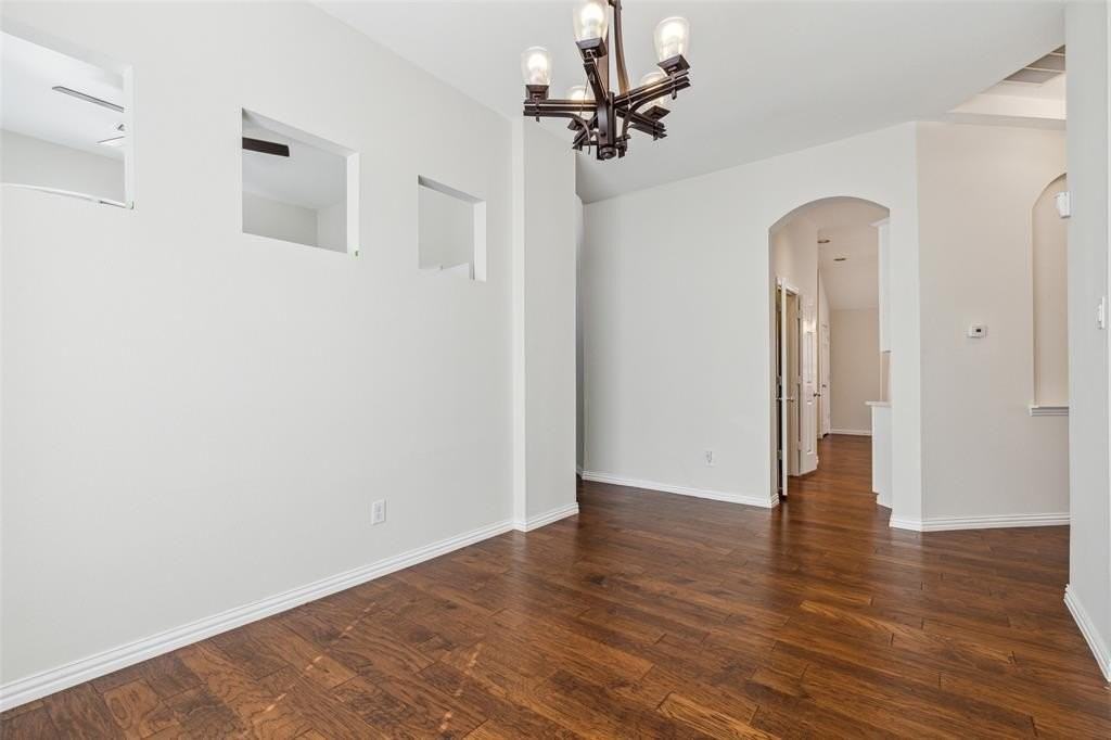 4021 Appleton Ln - Photo 6 of 25