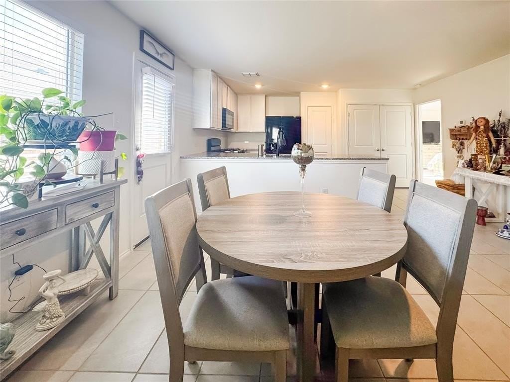 1627 Cattle Drive Ln - Photo 5 of 16