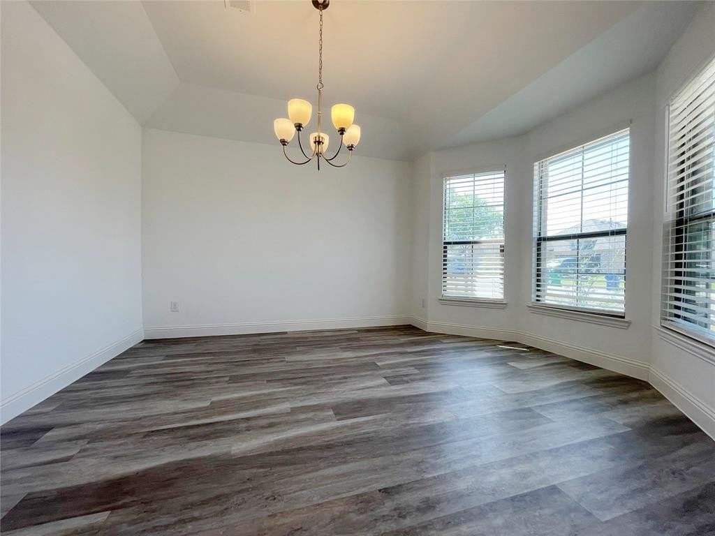 425 Camille Xing - Photo 6 of 20