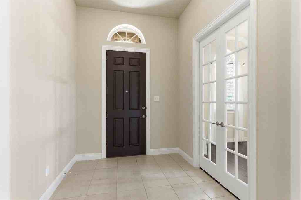 13019 Lanier Dr - Photo 4 of 25