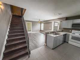 featured image of 301 E Brockett St #100