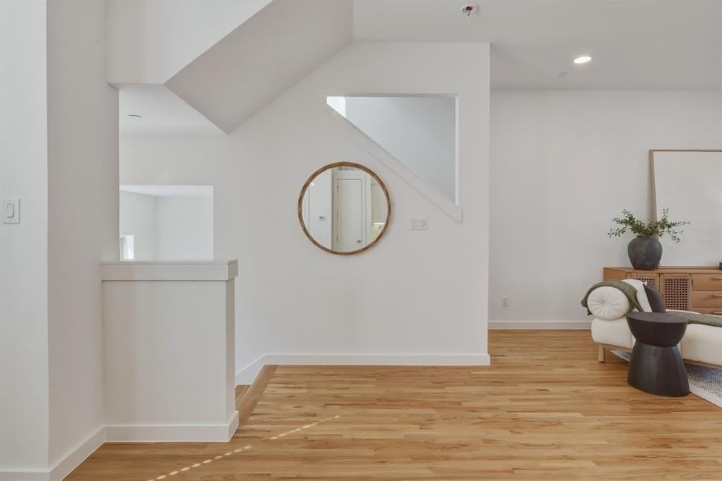 5734 Oram St #103 - Photo 4 of 40