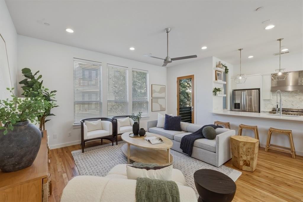 5734 Oram St #103 - Photo 5 of 40