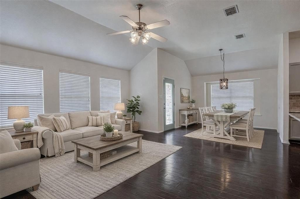 931 Hunter Ln - Photo 7 of 36